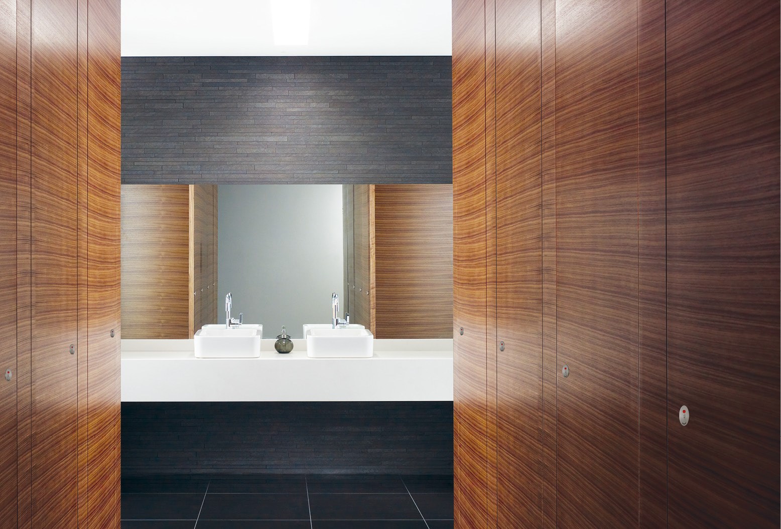 Venesta Washrooms Toilet Cubicles Ips Burj Khalifa5