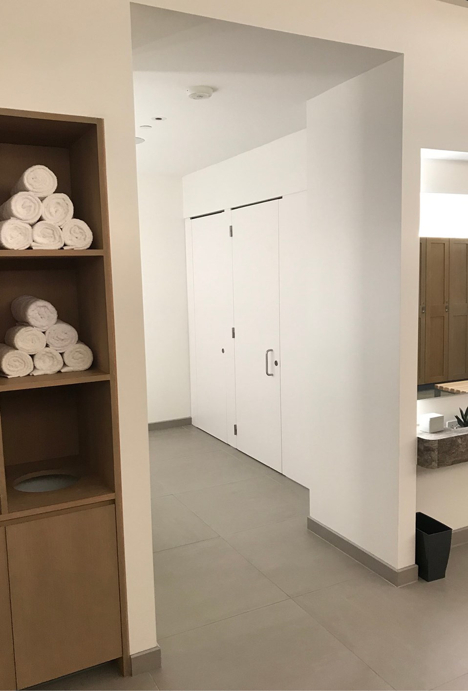 Venesta Washrooms Toilet Cubicles Ips Nexus Club New York5