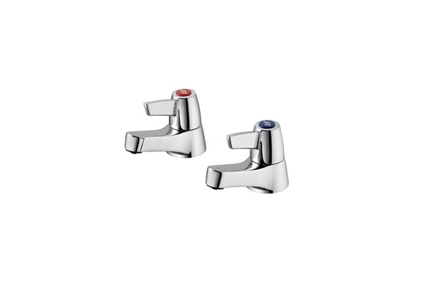 venesta-washrooms-ips-vepps-panelling-sandringham21-leverpillar-taps-b9881aa