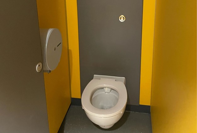 Venesta Washrooms Toilet Cubicles Ips Polka Theatre5
