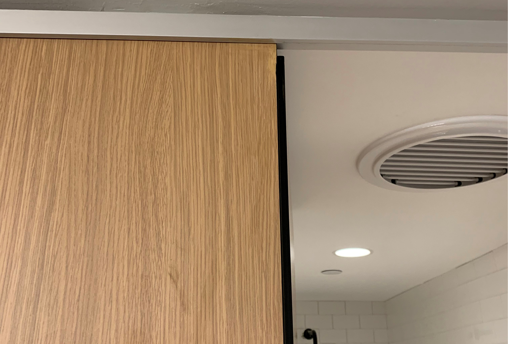venesta-washrooms-case-study-101-arch-street4