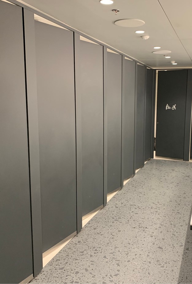 Venesta Washrooms Toilet Cubicles Ips Moma New York6