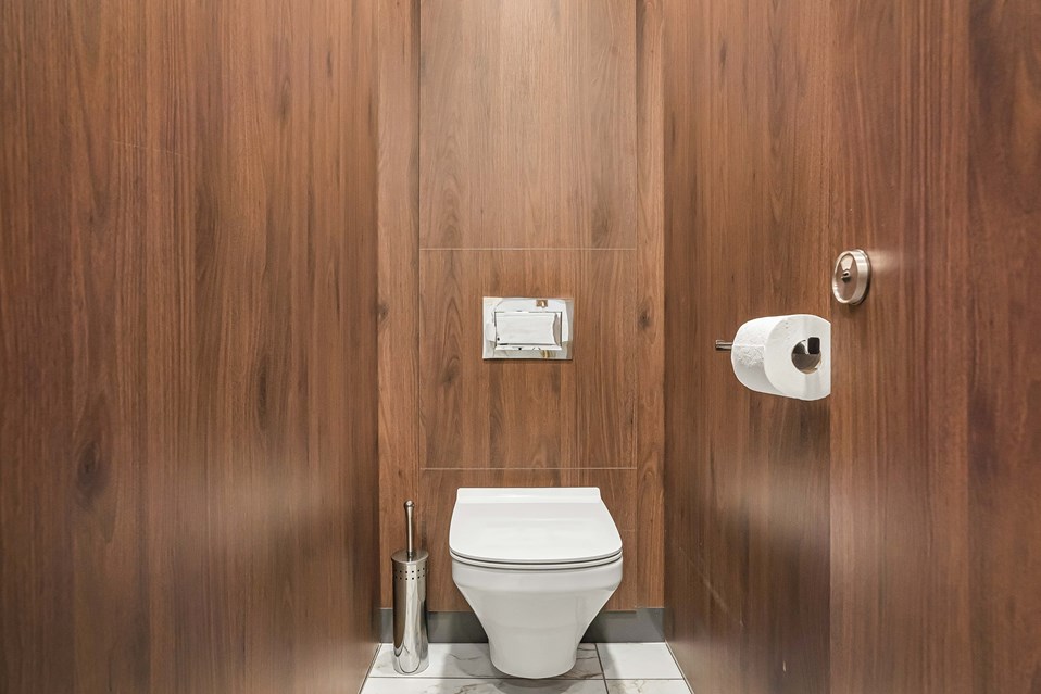 venesta-washrooms-case-study-12-caxton-street (12)