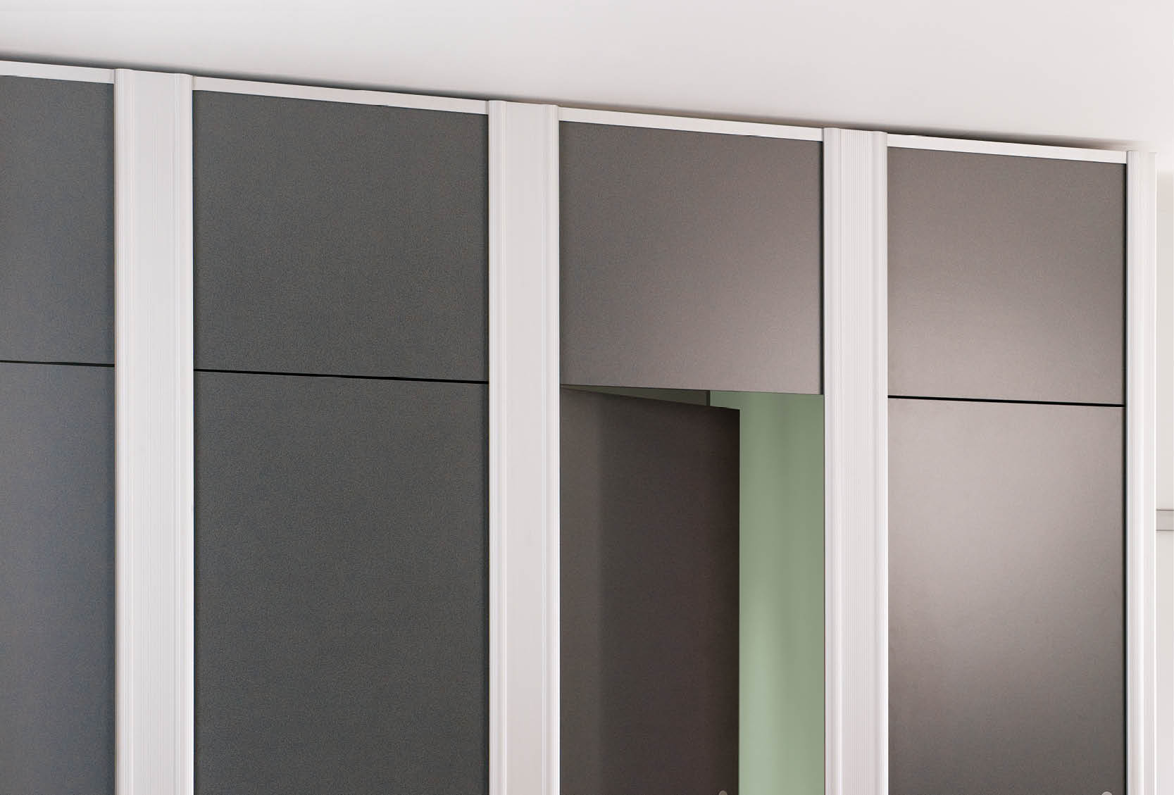venesta-washrooms-toilet-cubicle-centurion-full-height-overpanels