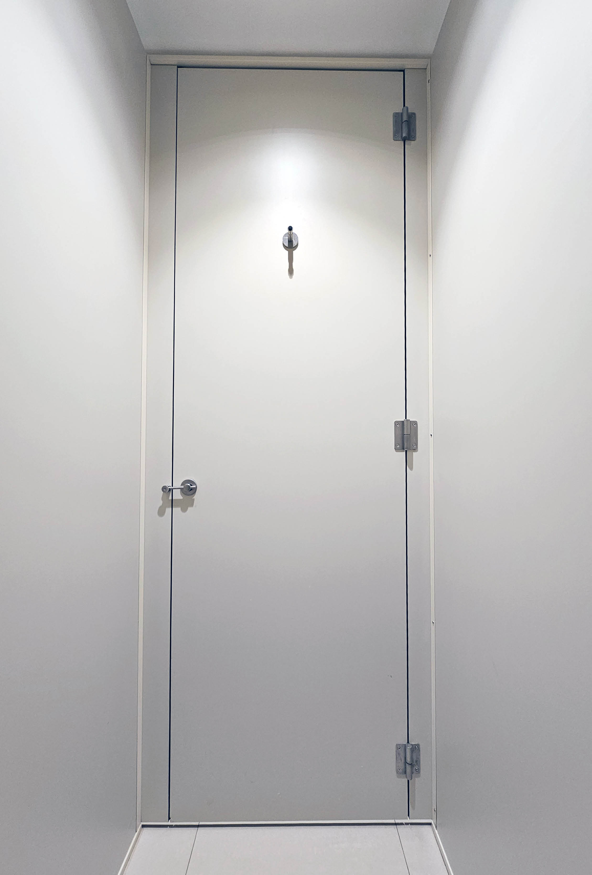 venesta-washrooms-export-toilet-cubicles-unity-full-height-commercial-toilets-abrahamic-family-house-portrait2