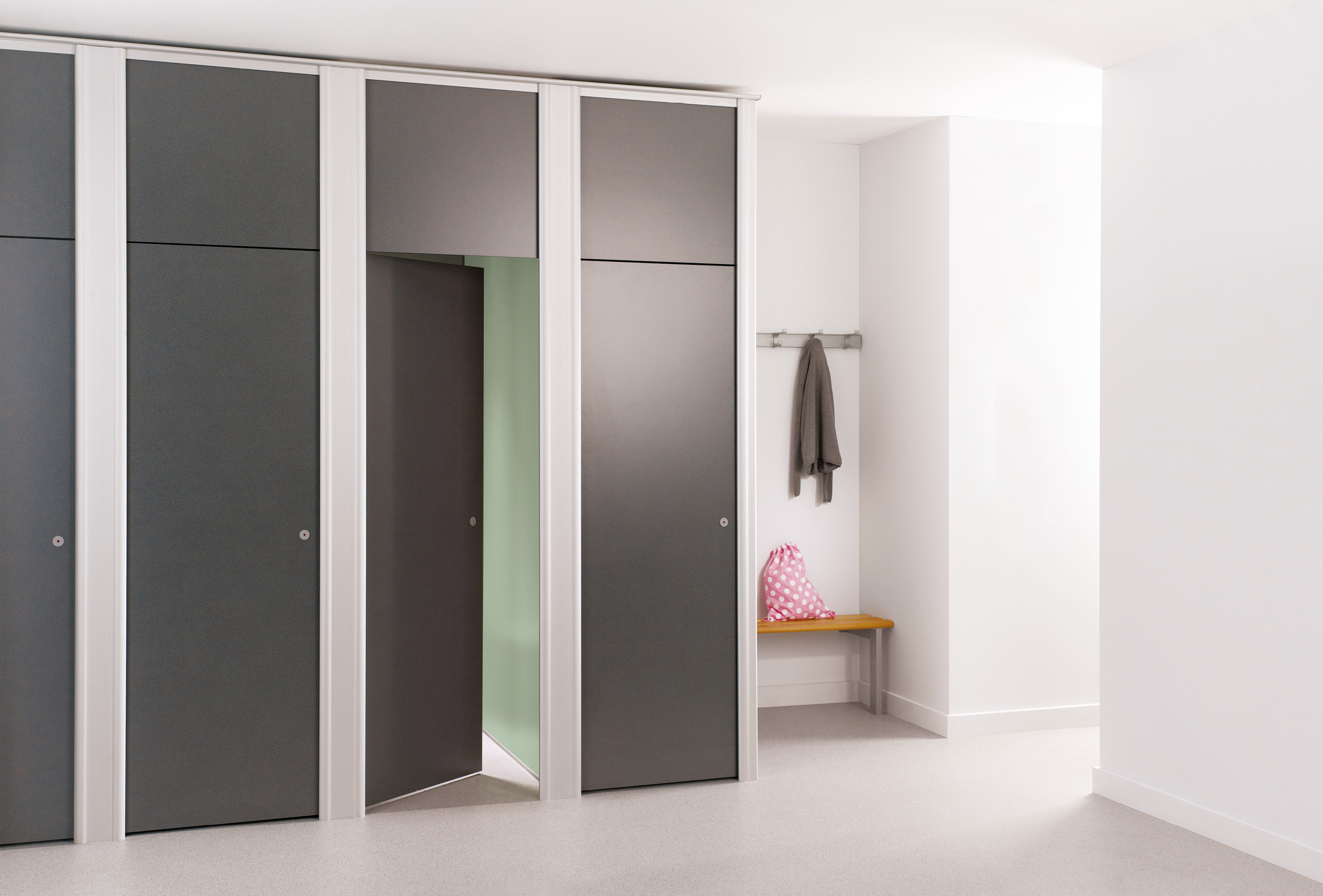 venesta-washrooms-toilet-cubicles-v2-centurion-full-height1