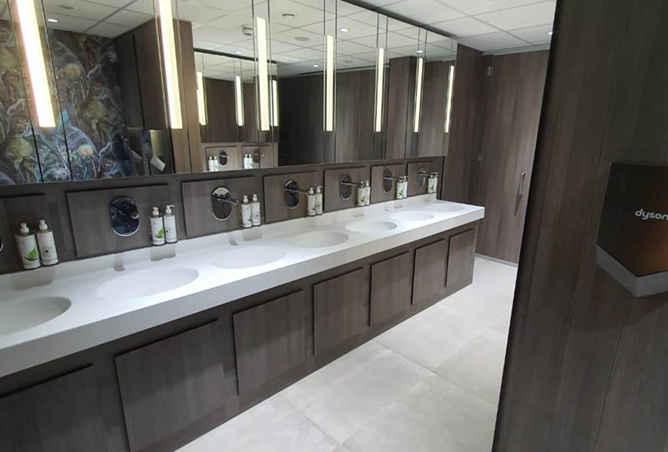 Venesta Washrooms Toilet Cubicles Ips Heyford Hotel3